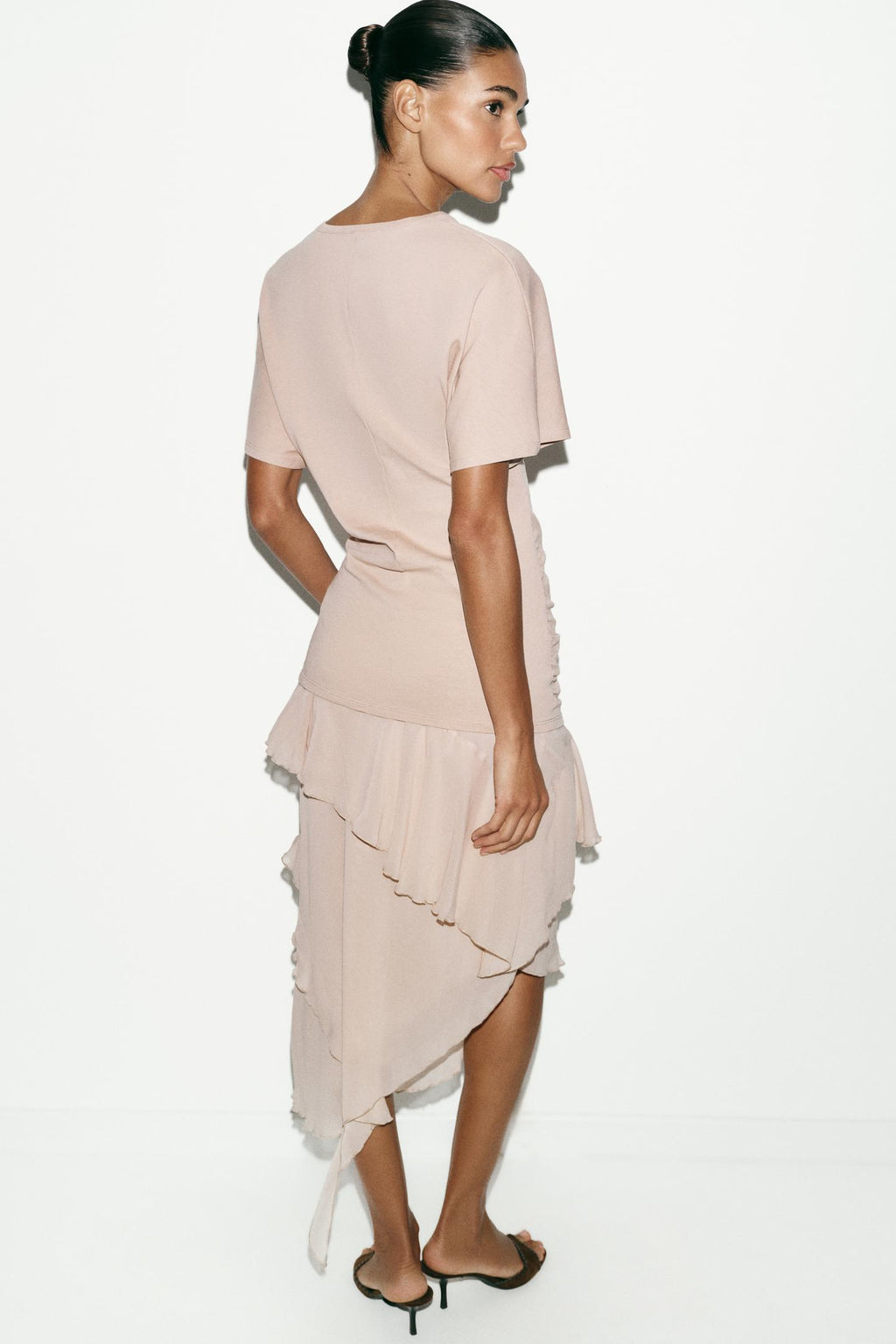 ROBE BIMATIÈRE À VOLANTS