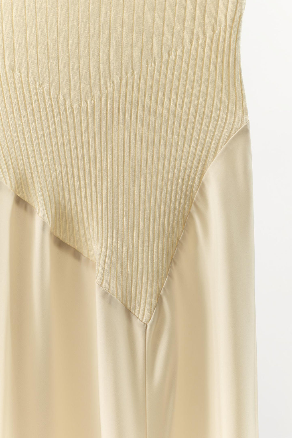 ROBE EN MAILLE BIMATIÈRE