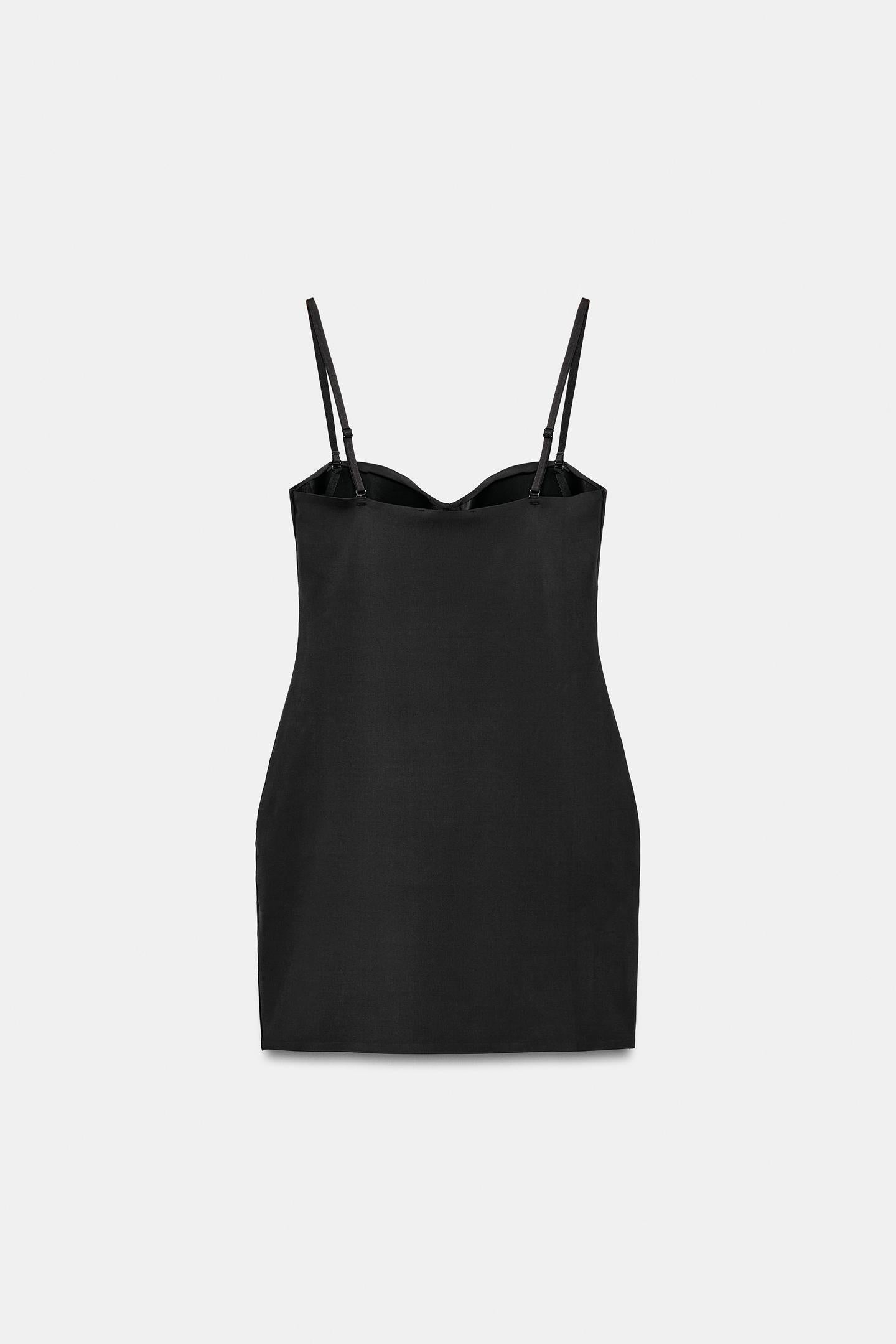 ROBE COURTE À BRETELLES
