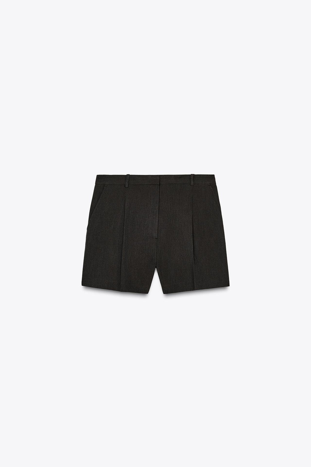 BERMUDA MIT FRONTFALTEN UND HOHER TAILLE