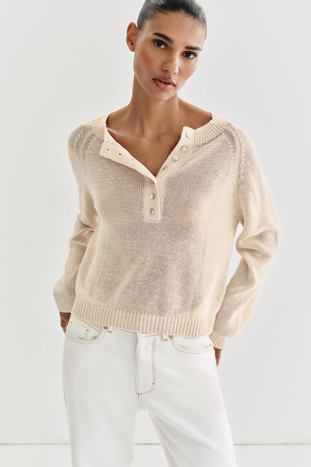 PULL EN MAILLE À BOUTONS
