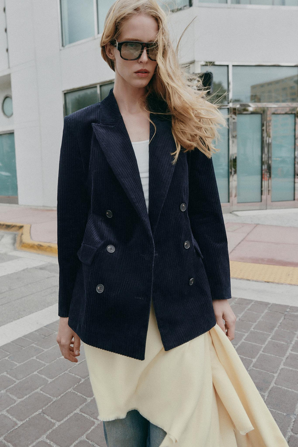 BLAZER EN VELOURS CÔTELÉ ET ÉPAULETTES EZ SIGNATURE