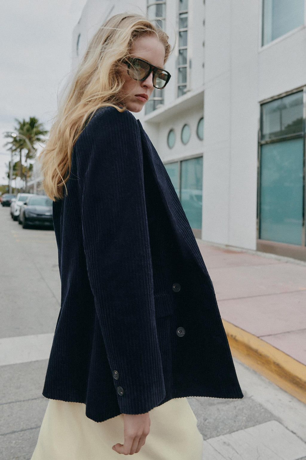 BLAZER EN VELOURS CÔTELÉ ET ÉPAULETTES EZ SIGNATURE