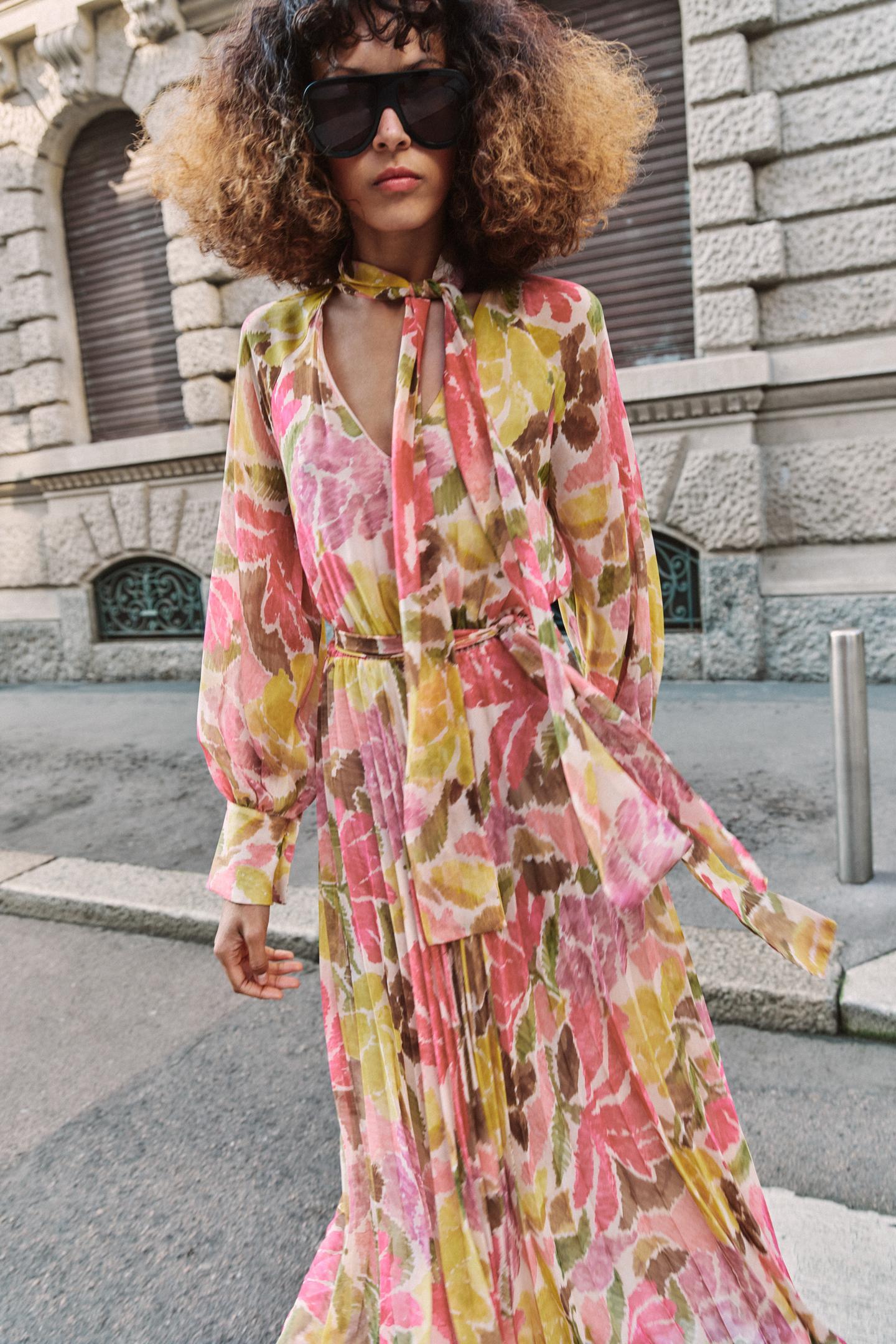 Robe imprimée fleurie avec ceinture à nœud