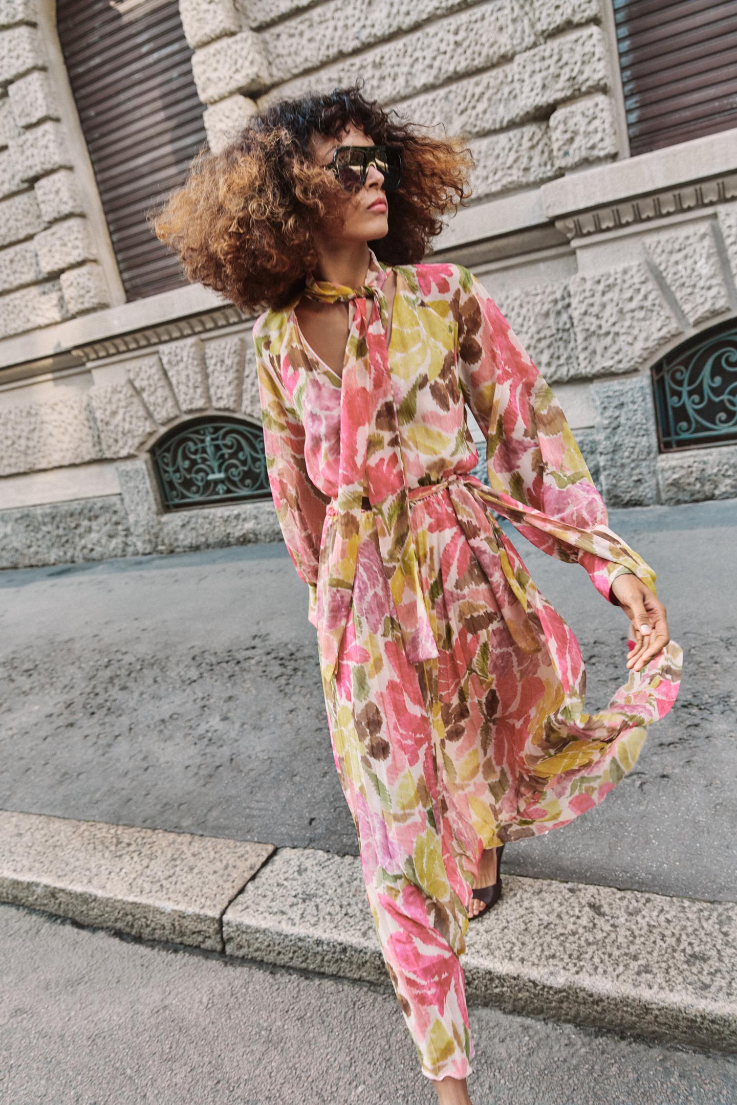 Robe imprimée fleurie avec ceinture à nœud
