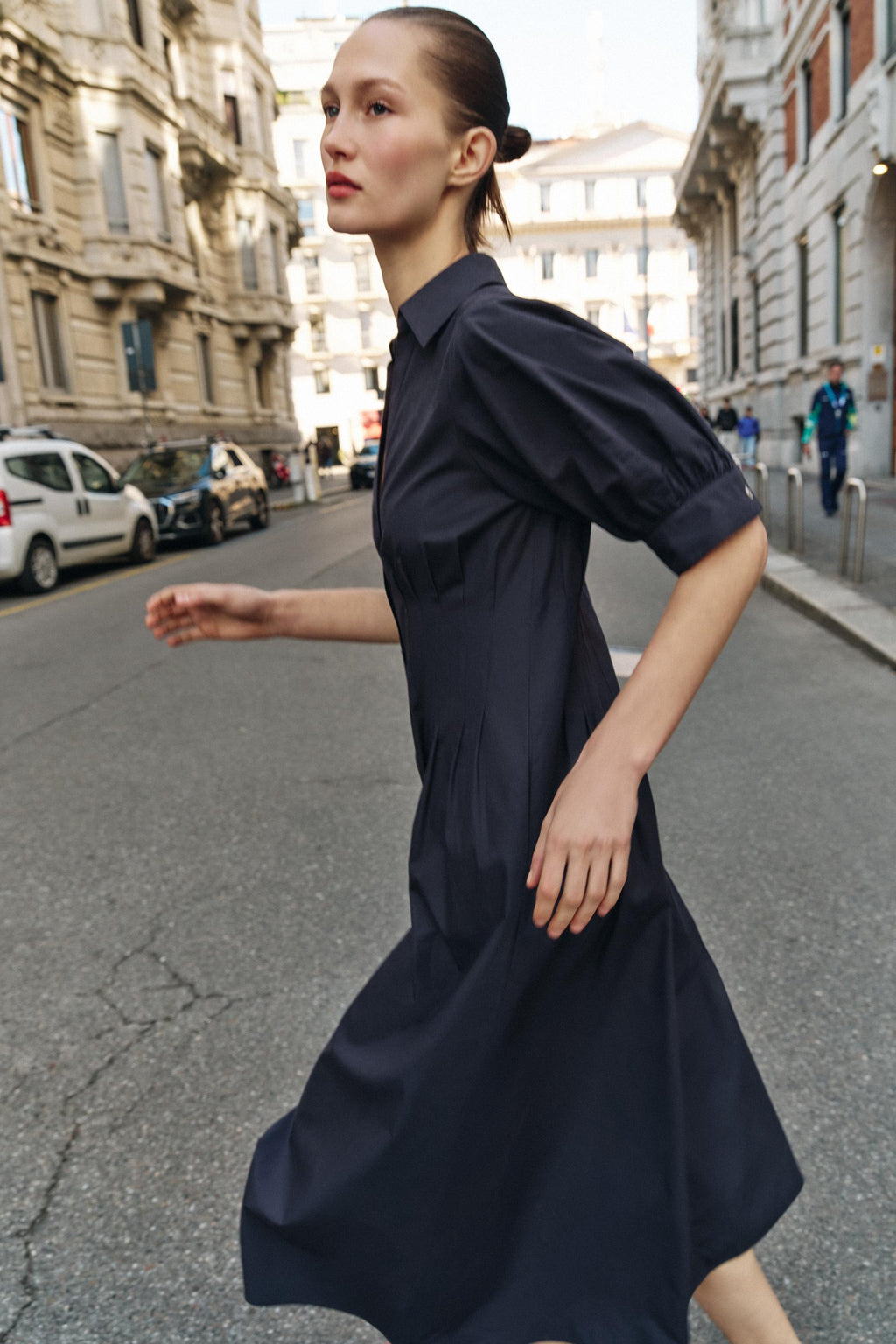 ROBE MI-LONGUE EN POPELINE À MANCHES BOUFFANTES