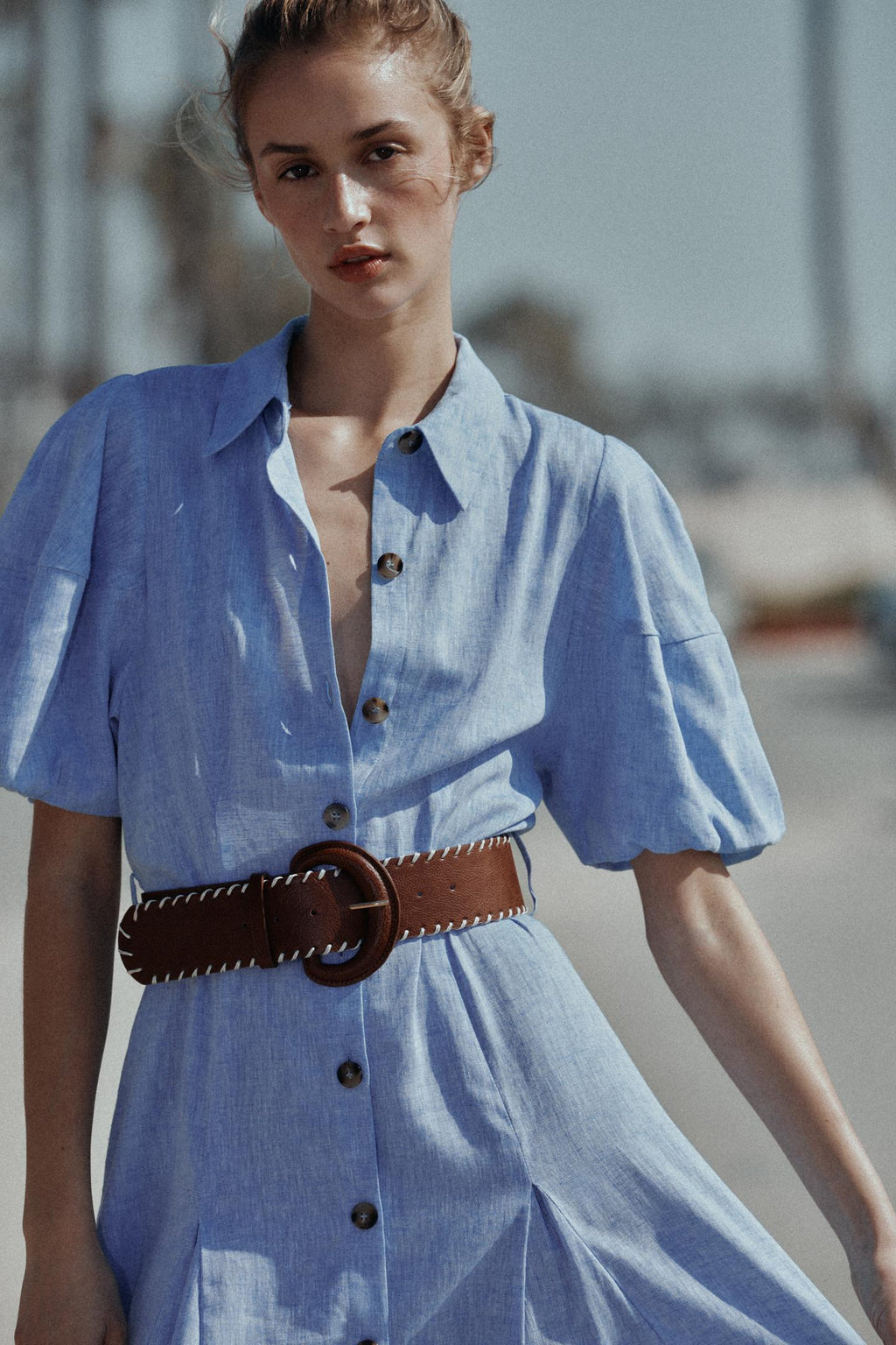 Robe mi-longue avec ceinture en lin