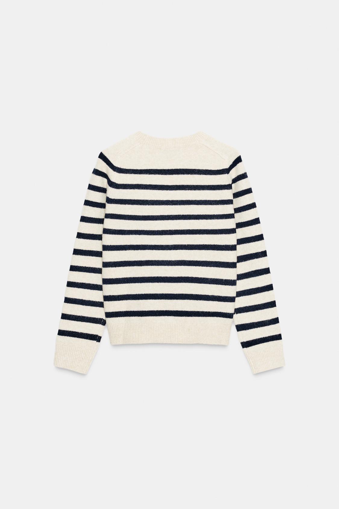 PULL EN MAILLE À RAYURES