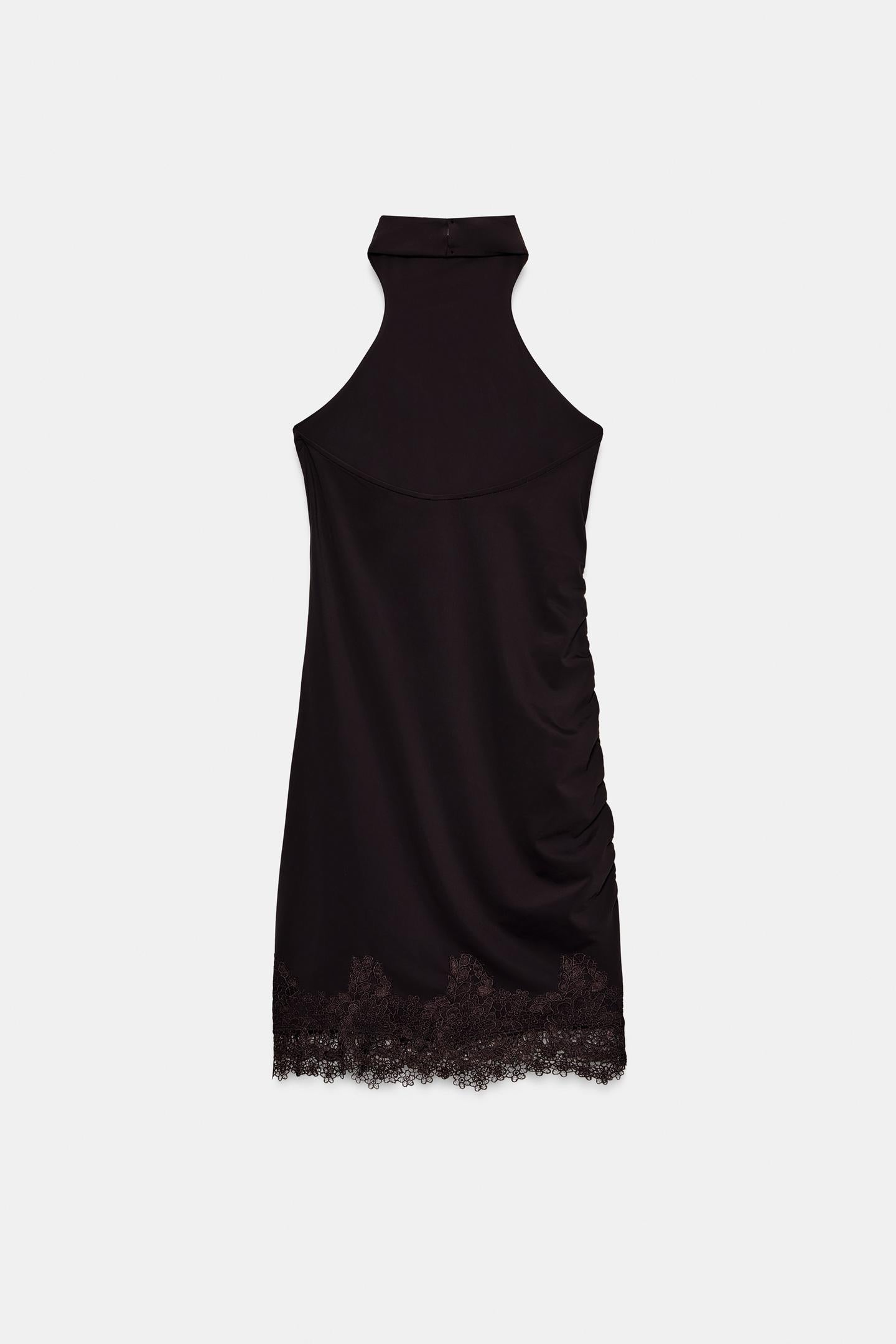 ROBE HALTER EN DENTELLE