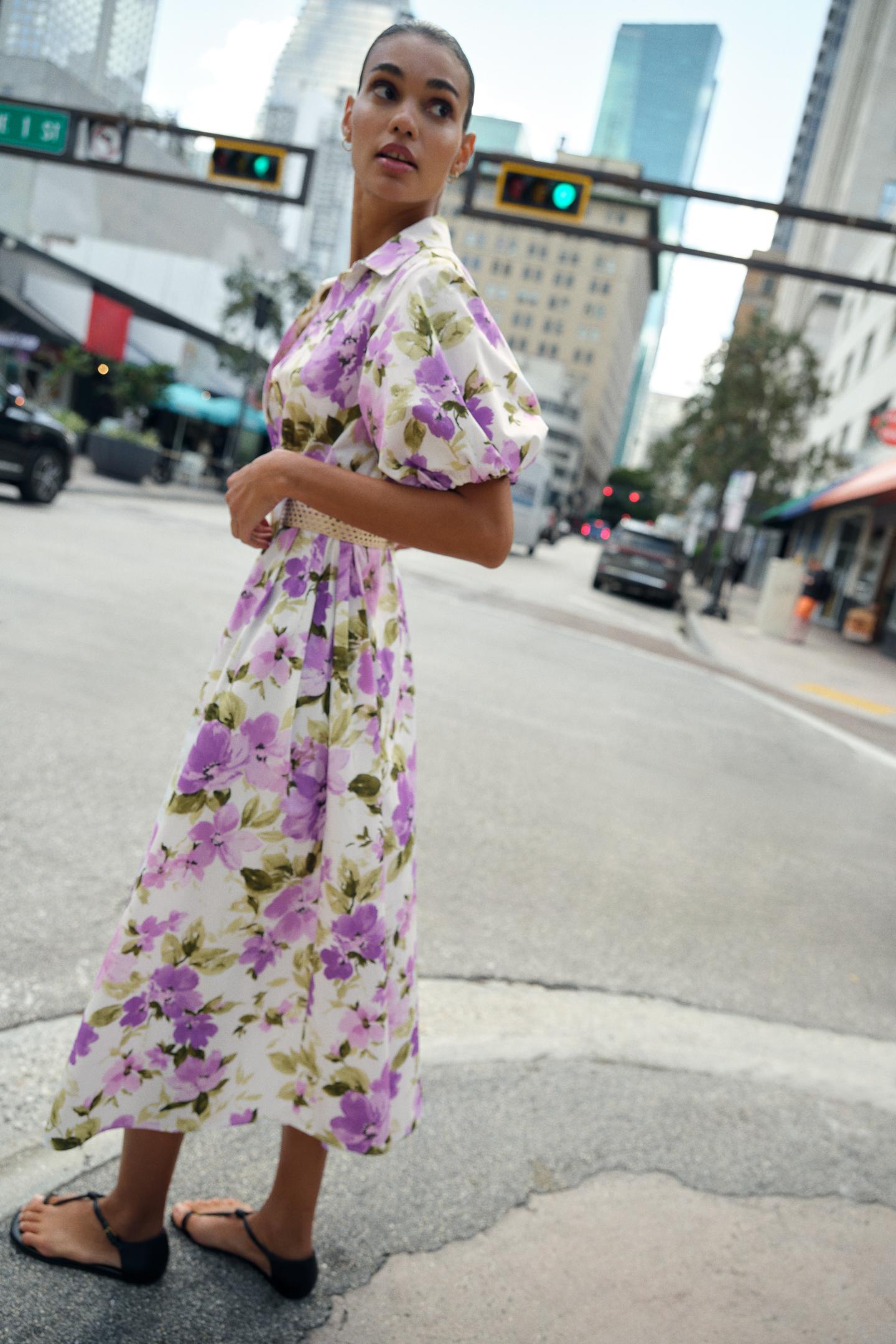 Robe mi-longue avec ceinture à imprimé fleuri