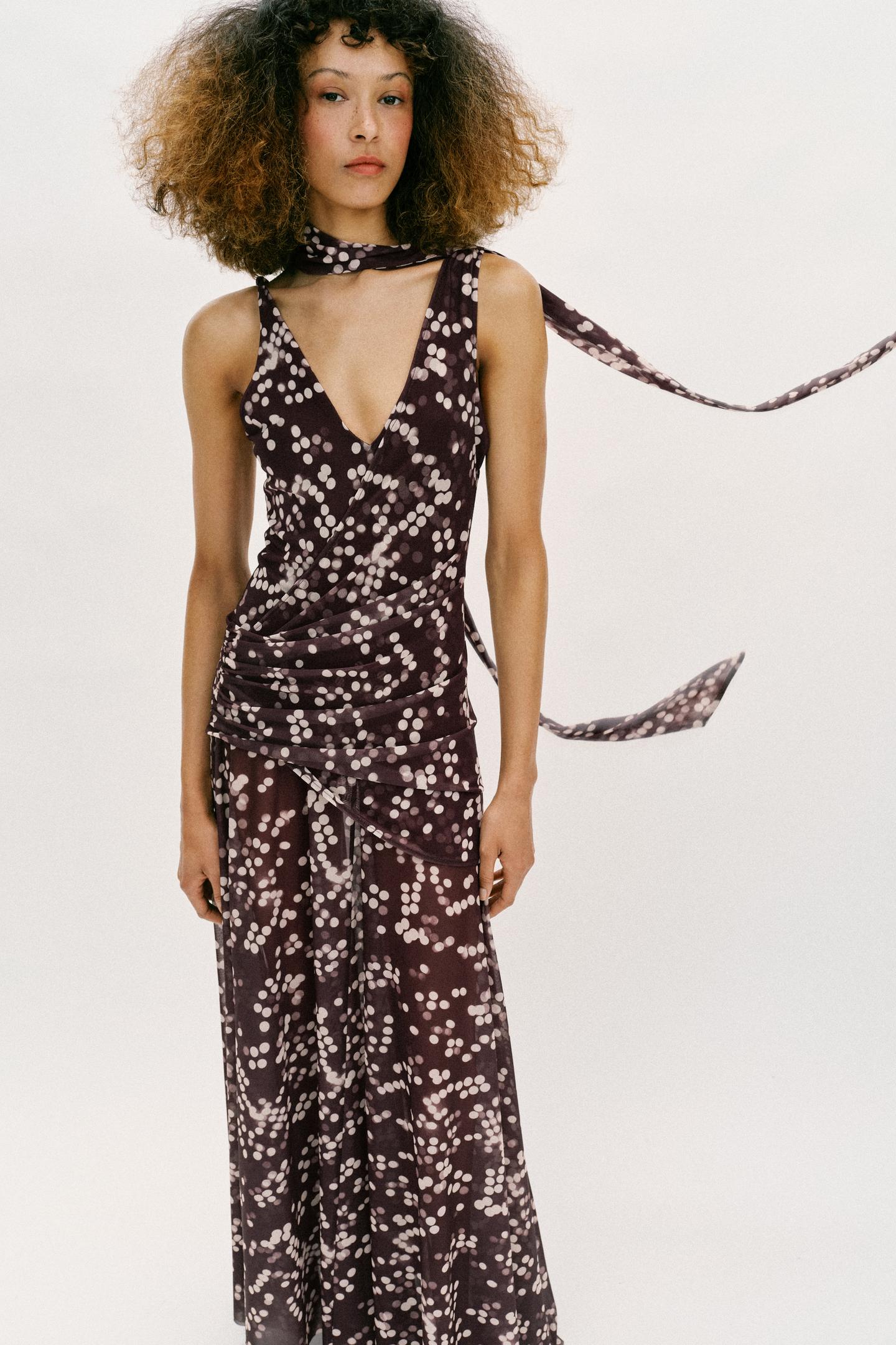 ROBE LONGUE EN TULLE À POIS