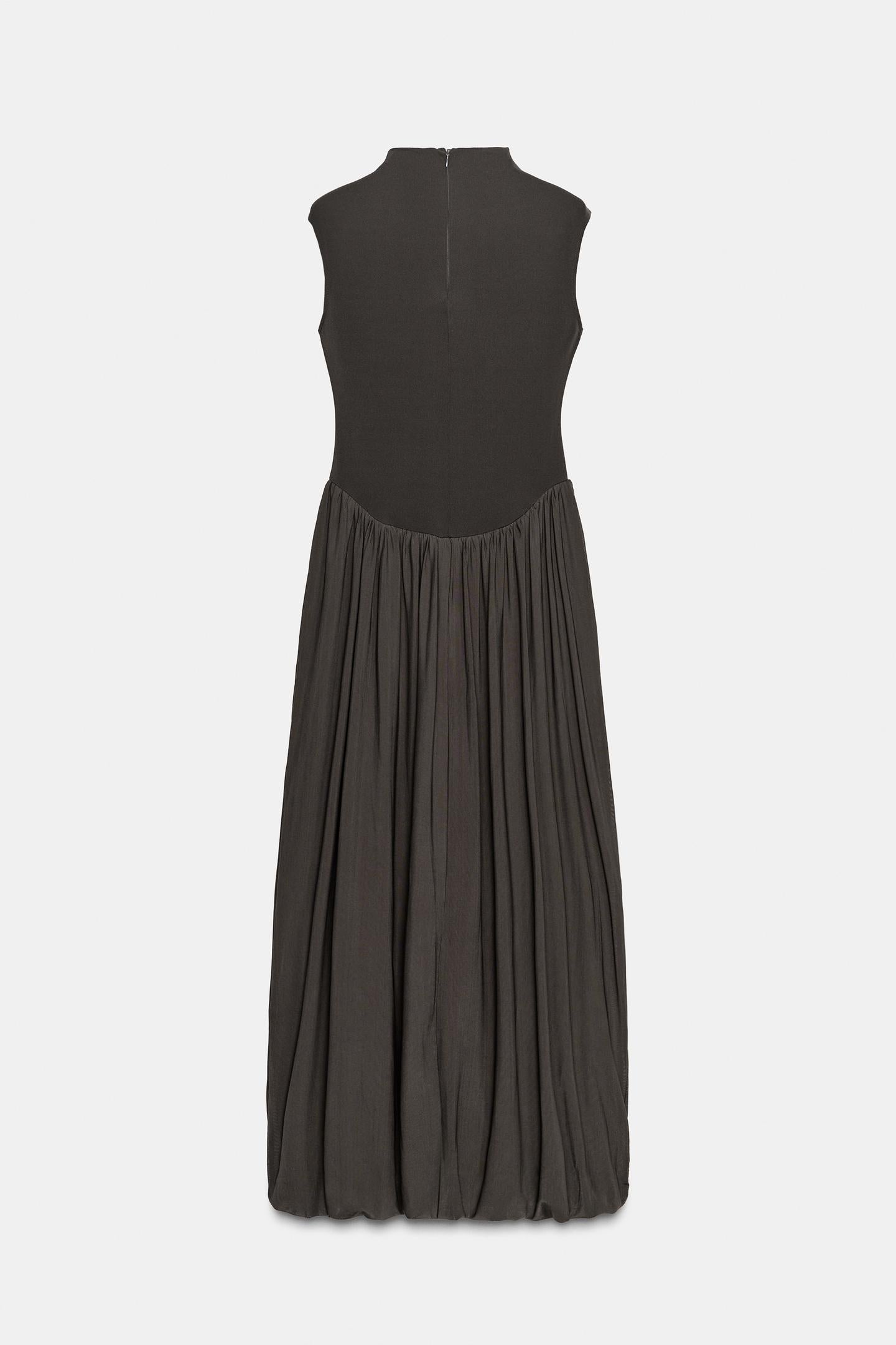 Robe longue combinée en tulle