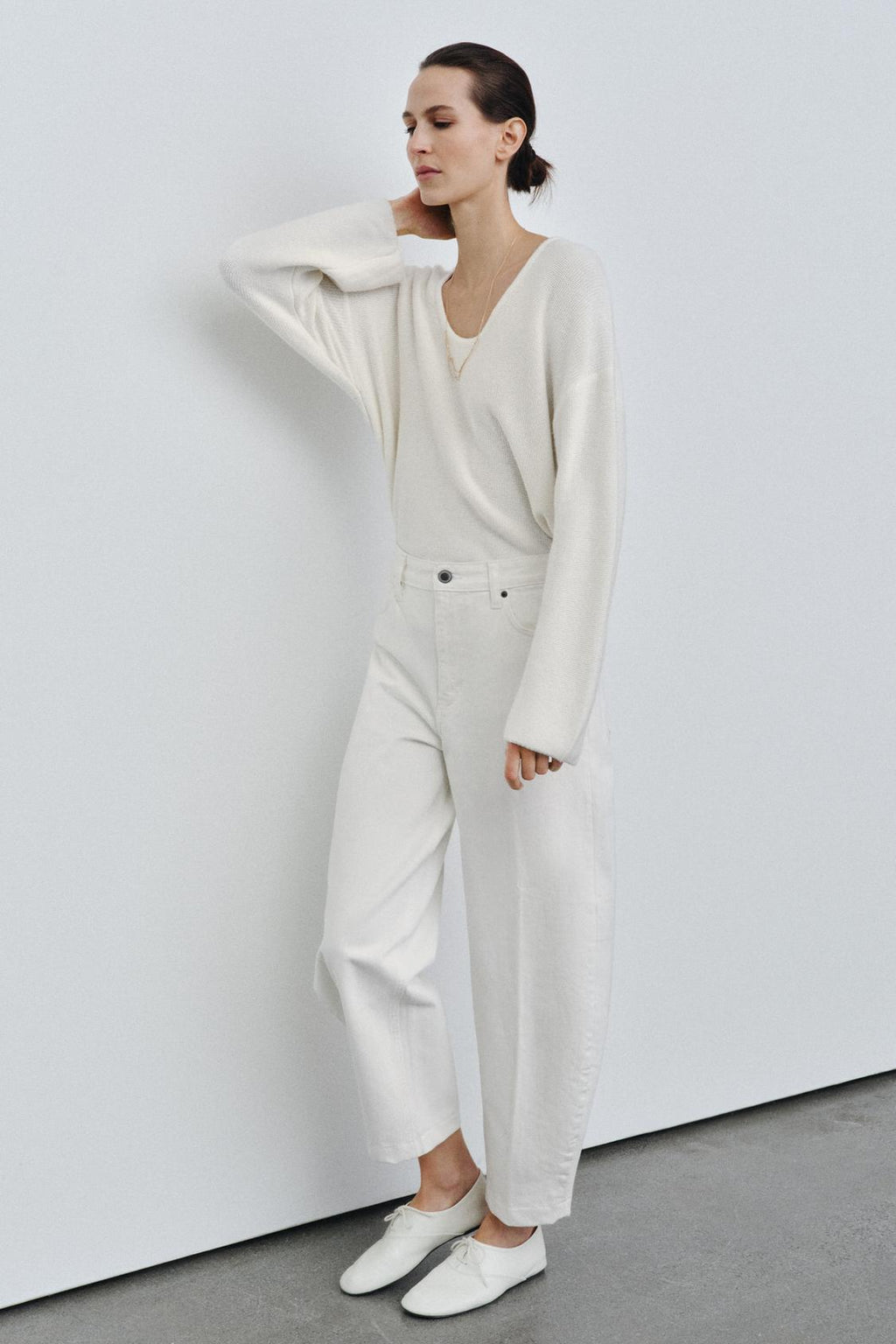 PULL EN MAILLE À DÉCOLLETÉ ARRONDIE