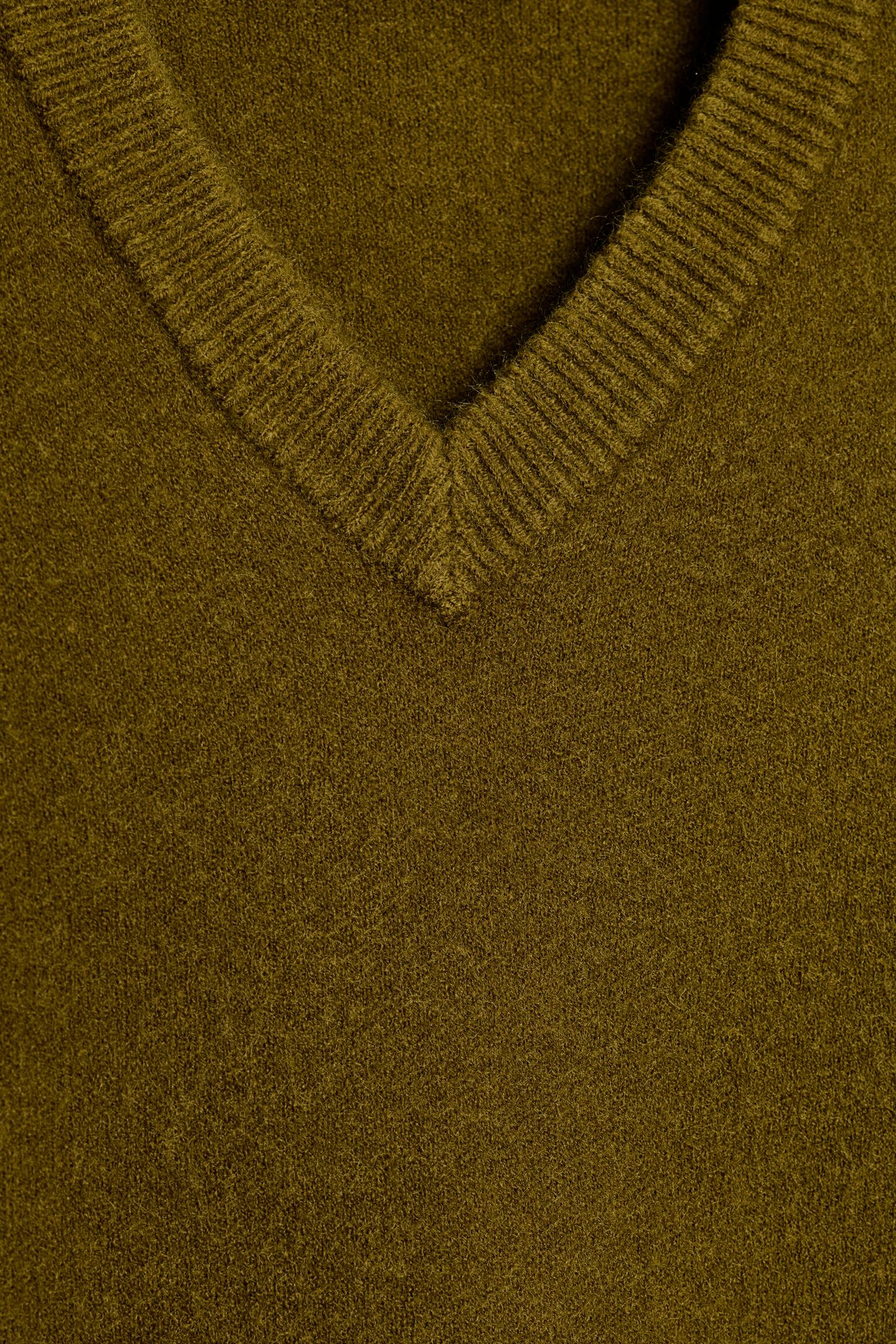 PULL EN MAILLE UNIE COL EN V