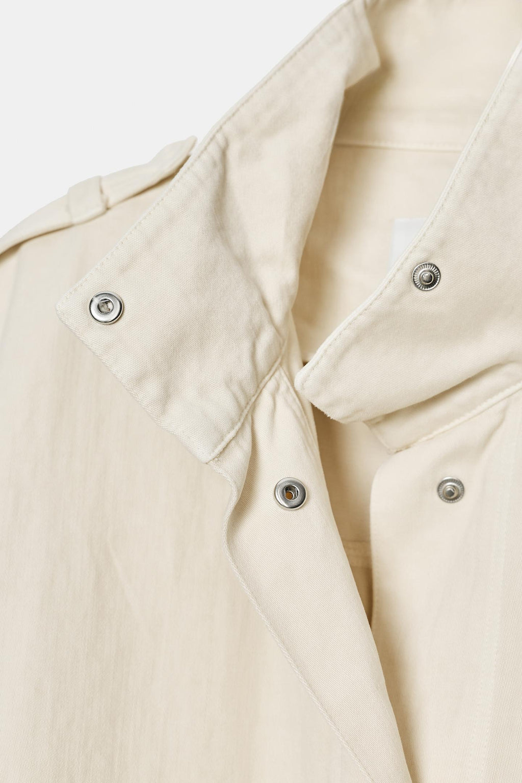 VESTE COL MONTANT