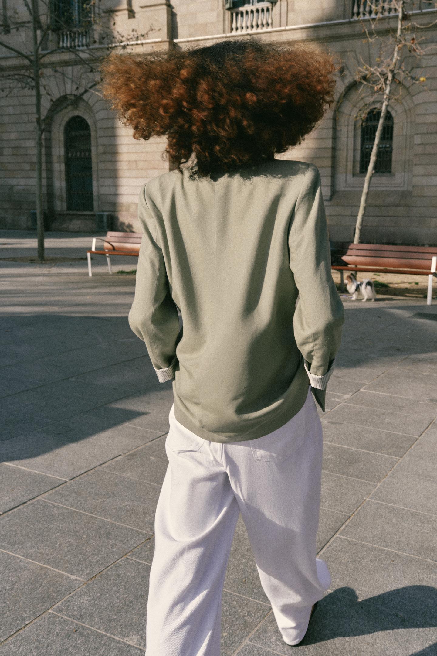 VESTE EN LIN À MANCHES RETROUSSÉES