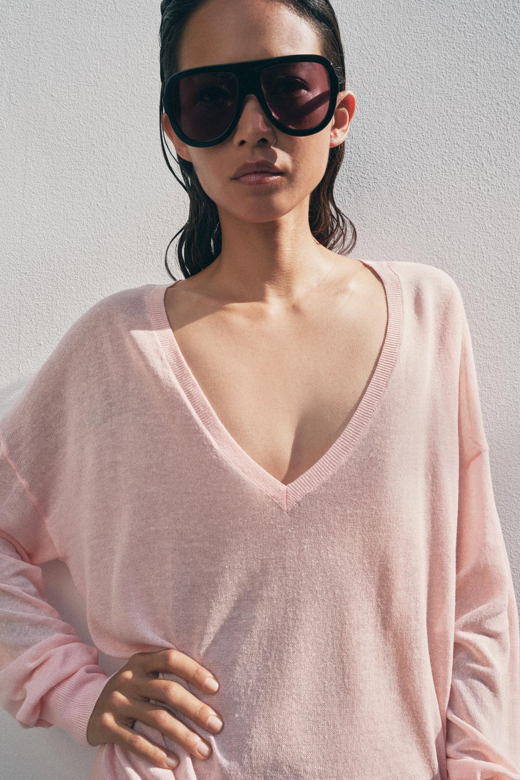 PULL EN MAILLE FINE COL EN V