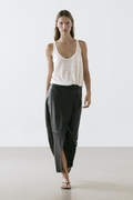 JUPE MIDI EN CUIR NAPPA AVEC COUTURES
