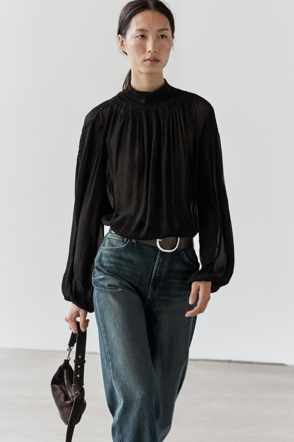 BLOUSE FLUIDE À COL CONTRASTANT