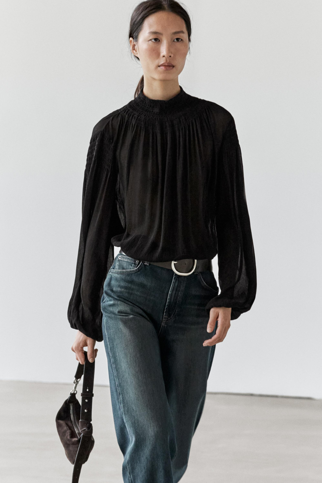 BLOUSE FLUIDE À COL CONTRASTANT