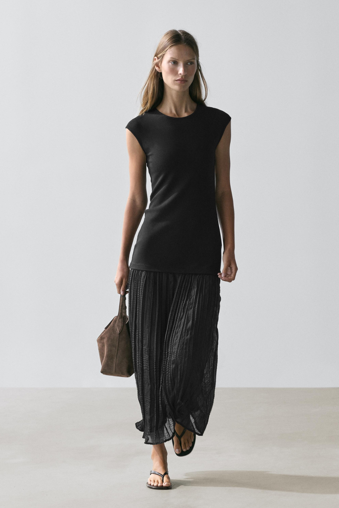 ROBE LONGUE COMBINÉE PLISSÉE