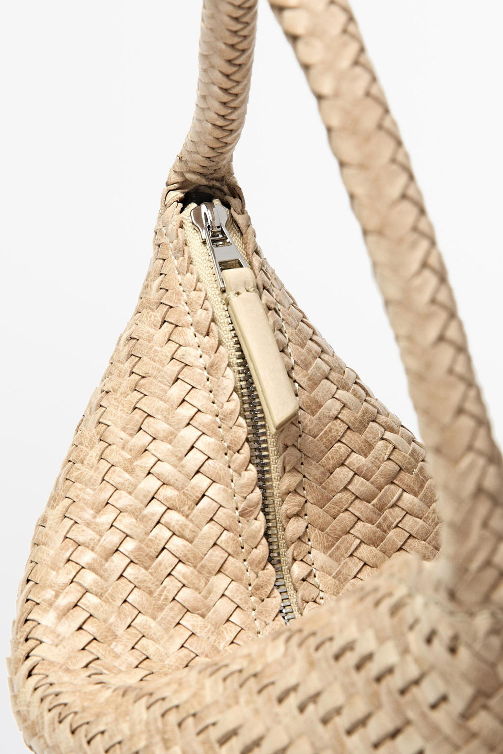 PETIT SAC PORTÉ ÉPAULE EN CUIR TRESSÉ