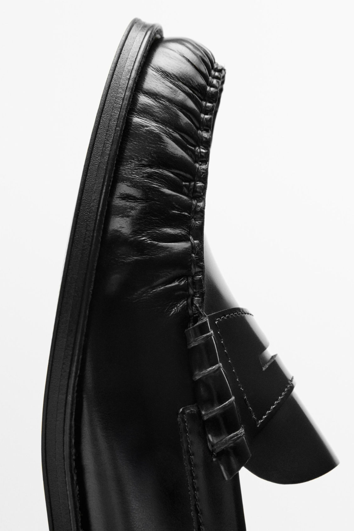 MOCASSINS EN CUIR SOUPLE