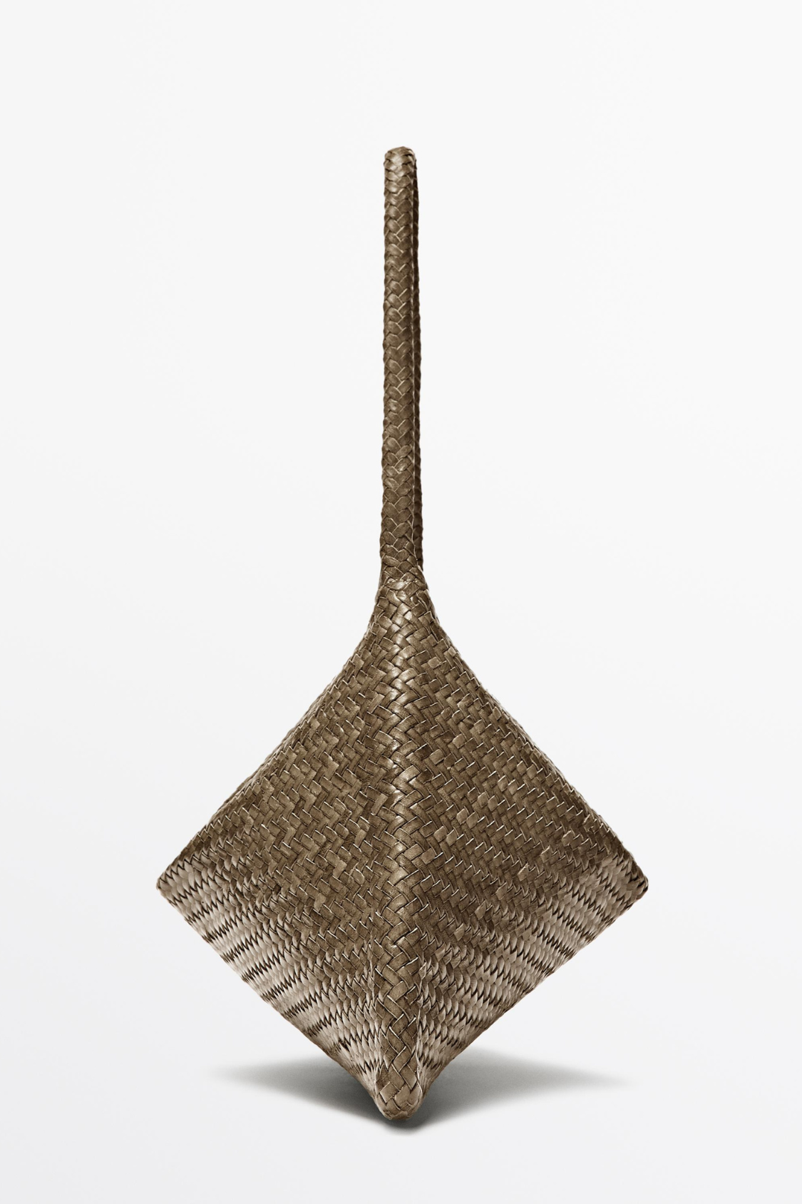 SAC À BANDOULIÈRE EN CUIR TRESSÉ