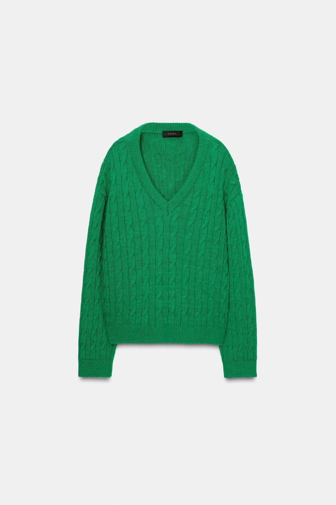 PULL EN V EN MAILLE À TORSADES